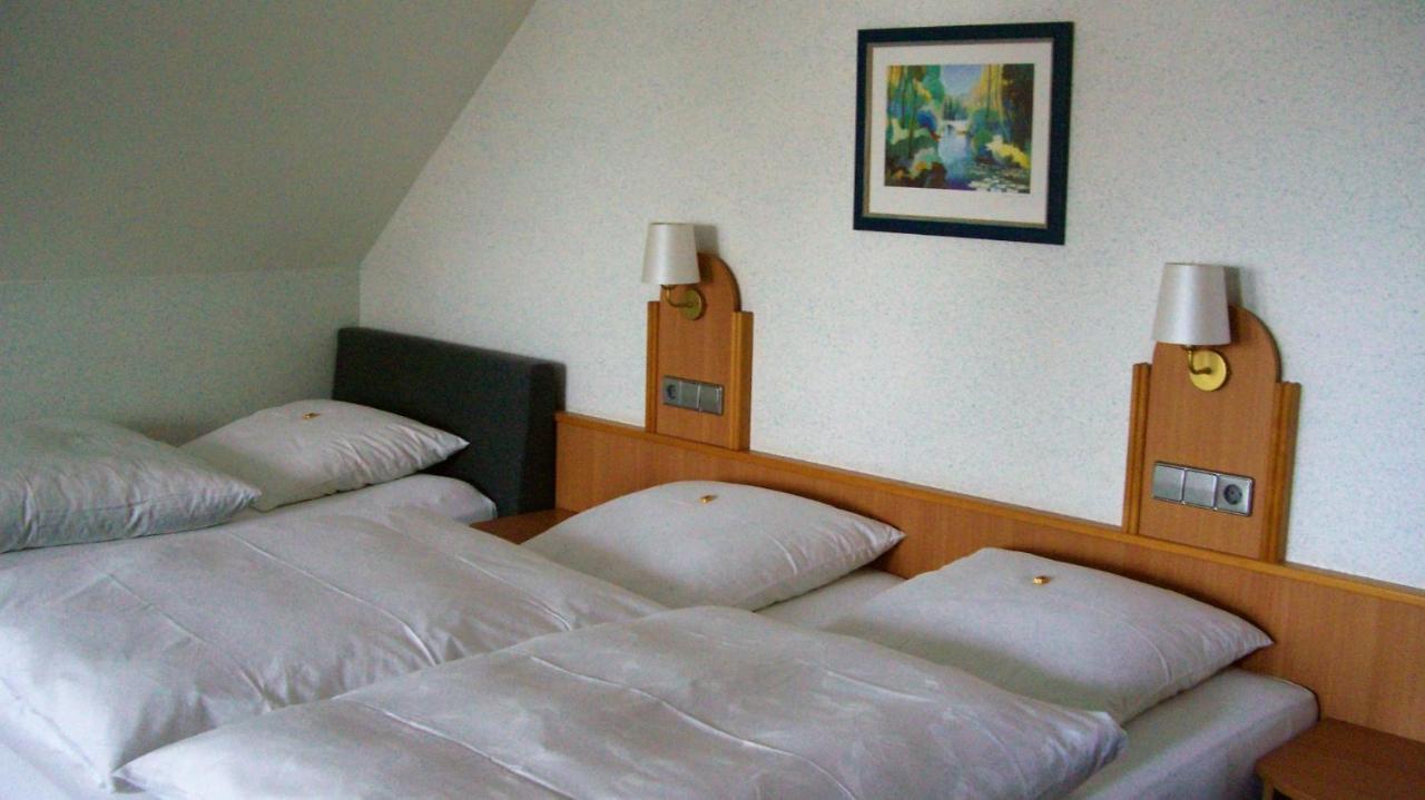 Gasthaus Zum Baeren Gaestehaus Wittighausen ภายนอก รูปภาพ